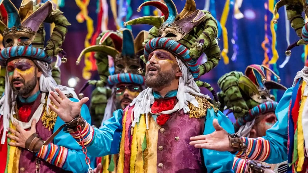 People disguised at the Carnaval de Torremolinos.