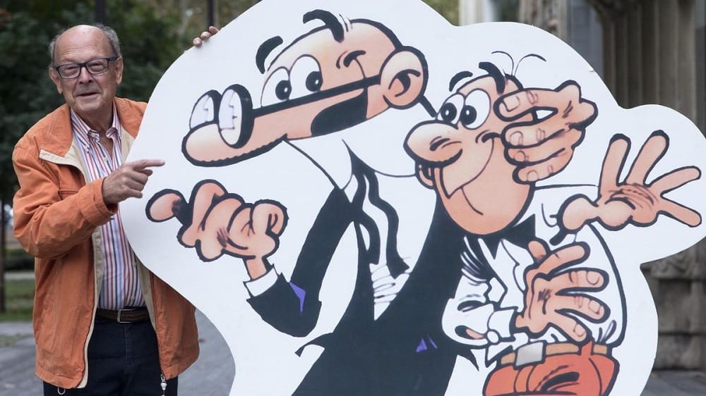 Francisco Ibáñez, famous Spanish comics creator, with Mort & Phil in a cardboard recreation, known as Mortadelo y Filemón in Spanish.