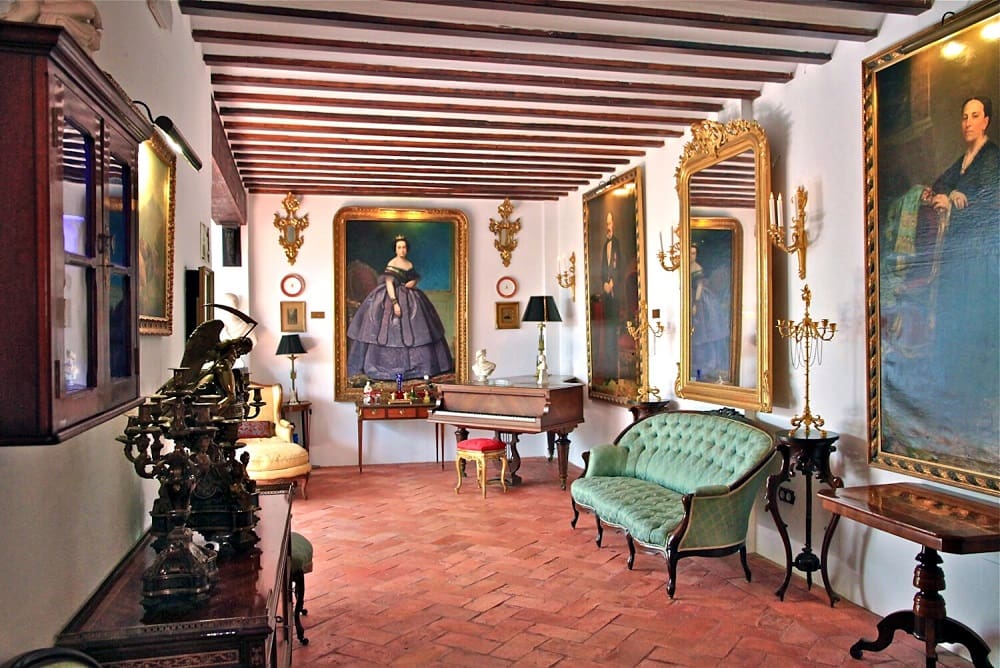 The old mansion rooms that are located in the Museo del Vidrio y Cristal from Malaga.