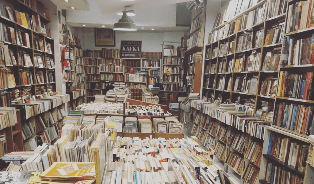 where to find books in english in buenos aires argentina